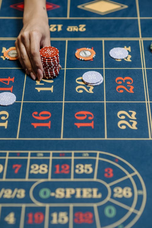 Kaksi Luottokorttia: Edut, Käytännöt Ja Vinkit Suomesta